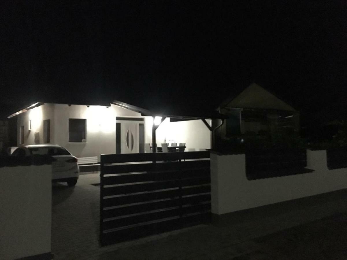 Tisza Dream Apartman Tiszakécske 外观 照片